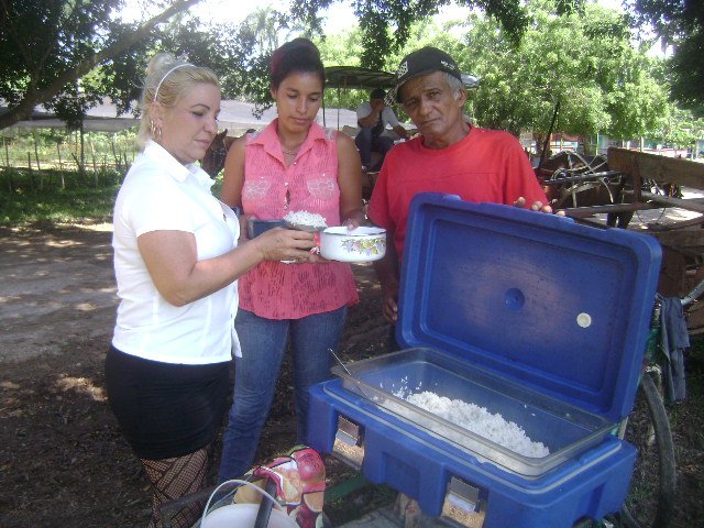 En este momento estás viendo Contribuyen gastronómicos de Majagua a suplir déficit de generación de electricidad