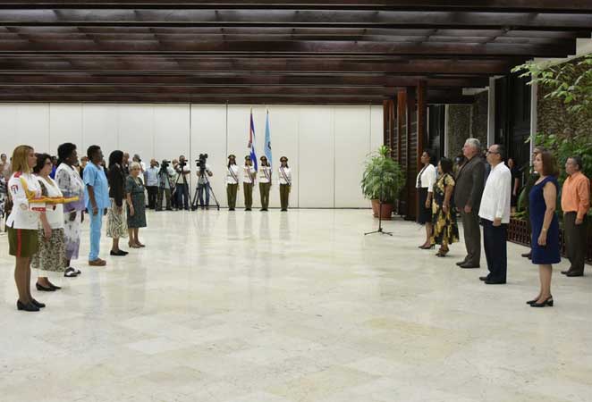 Lee más sobre el artículo Autoridades de Cuba felicitan a las mujeres por aniversario