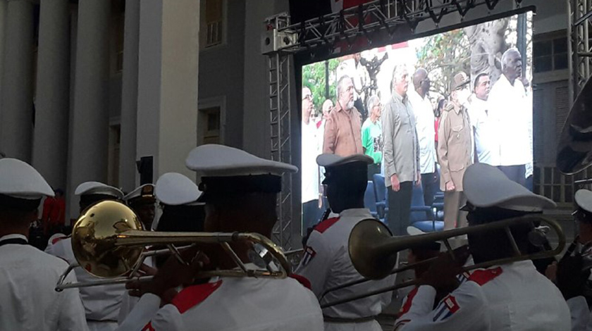 En este momento estás viendo Presiden Raúl y Díaz-Canel acto central por el 5 de Septiembre