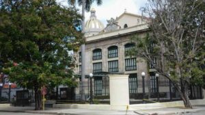 Lee más sobre el artículo El Martí después del Saratoga, sobrevida de un teatro