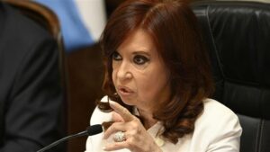 Lee más sobre el artículo Continúa alegato de defensa de vicepresidenta argentina