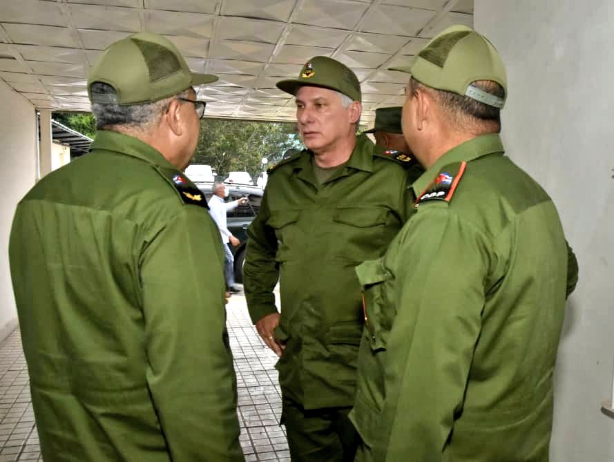 Lee más sobre el artículo Presidente de Cuba analiza impacto de huracán Ian en La Habana