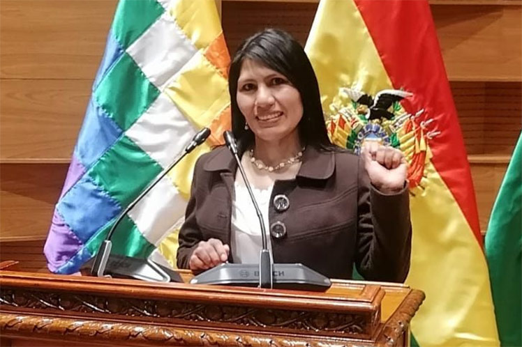 Lee más sobre el artículo Legisladora de Bolivia exige cese de bloqueo contra Cuba