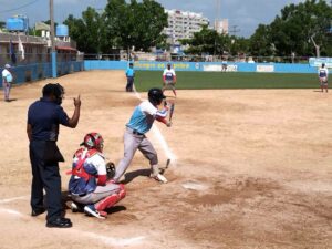 Lee más sobre el artículo Ciego de Ávila sigue indetenible en Nacional de Softbol