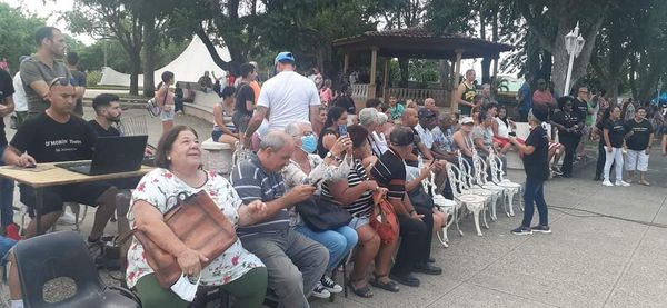 Lee más sobre el artículo Corina Mestre applauds performance of D’Morón Theater Company