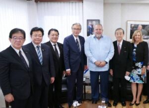 Lee más sobre el artículo Japanese parliamentarians ratify solidarity with Cuba (+Photos)