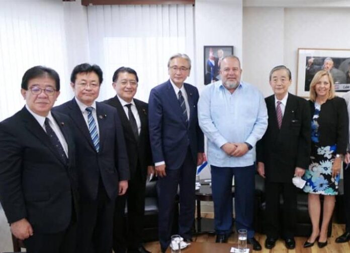 En este momento estás viendo Japanese parliamentarians ratify solidarity with Cuba (+Photos)