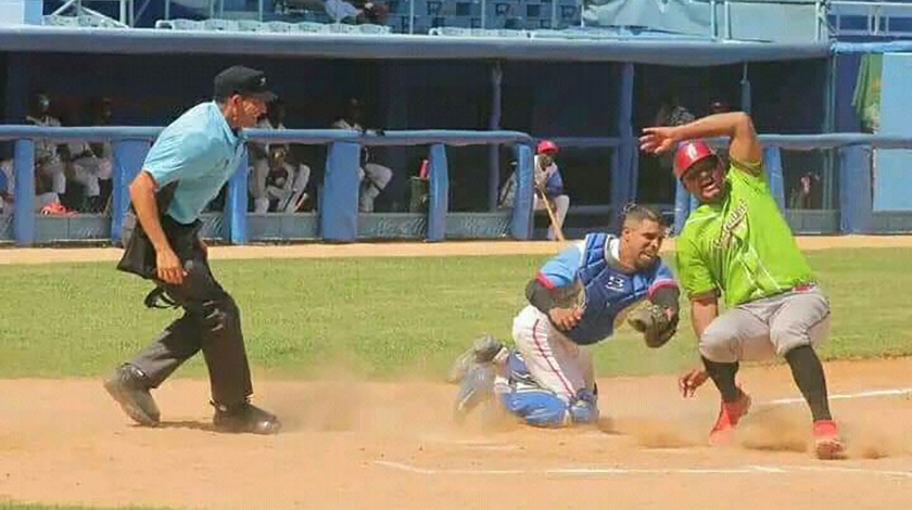 Lee más sobre el artículo Béisbol: Agricultores y Tabacaleros concretan primeras barridas