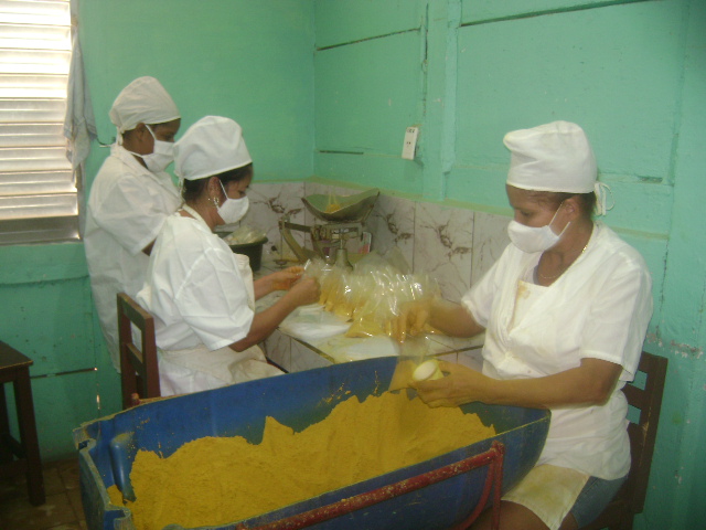 Lee más sobre el artículo Proyecto avileño Guamajales presente en feria de occidente