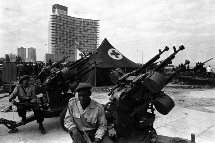 Lee más sobre el artículo Crisis de Octubre: el mundo al borde de la guerra nuclear