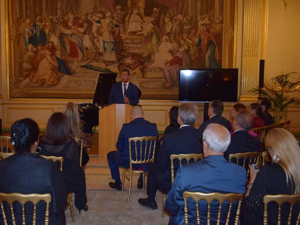 En este momento estás viendo Embajador en Francia resalta escudo de cultura cubana ante ataques (+Fotos)