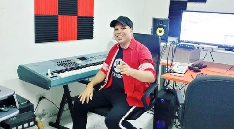 Lee más sobre el artículo Avileño Arnaldo Rodríguez dedica tema a Pinar del Río