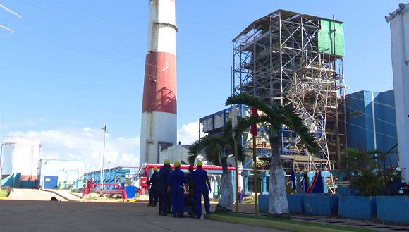 En este momento estás viendo La Unión Eléctrica estima una afectación de 590 MW para el horario pico nocturno