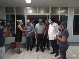 Lee más sobre el artículo Intercambia Valdés Mesa con trabajadores del Hospital Antonio Luaces Iraola
