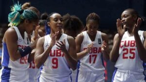 Lee más sobre el artículo Debutan con revés cubanas del baloncesto en torneo Centrobasket