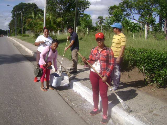En este momento estás viendo Desarrollan en Majagua acciones del programa abrazando  el Barrio