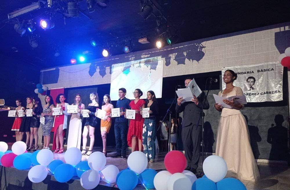 En este momento estás viendo Graduación inolvidable para estudiantes y profesores