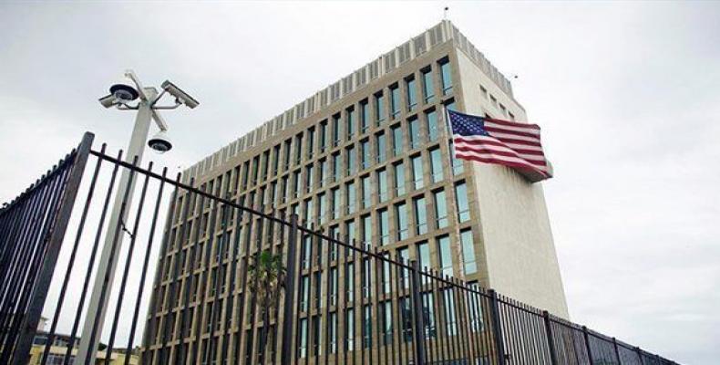 En este momento estás viendo Embajada de EEUU en La Habana reanudará en enero próximo sus servicios consulares