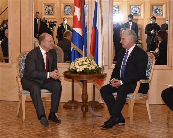 Lee más sobre el artículo Presidente de Cuba dialoga con comunistas rusos (+Fotos)