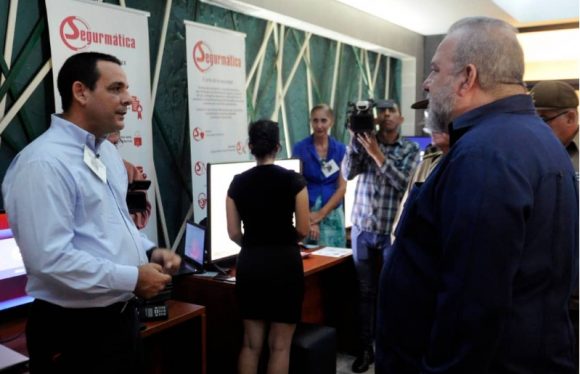 Lee más sobre el artículo Marrero Cruz inauguró el Primer Taller Nacional de Ciberseguridad