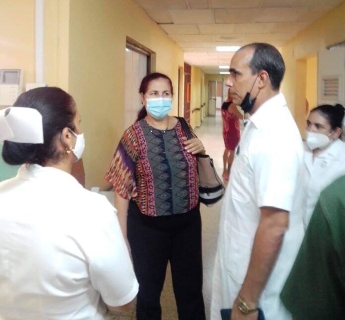 Lee más sobre el artículo Morón hospital receives exchange visit from the Health Directorate
