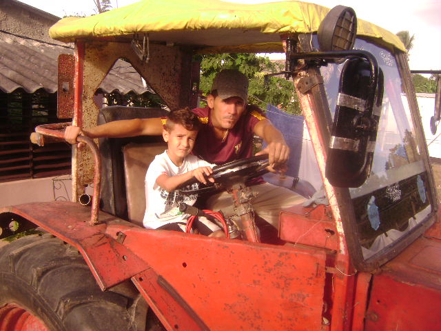 En este momento estás viendo Yosbely un joven que ama y construye