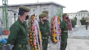 Lee más sobre el artículo Rinden tributo en Ciego de Ávila a los que descansan en brazos de la patria agradecida