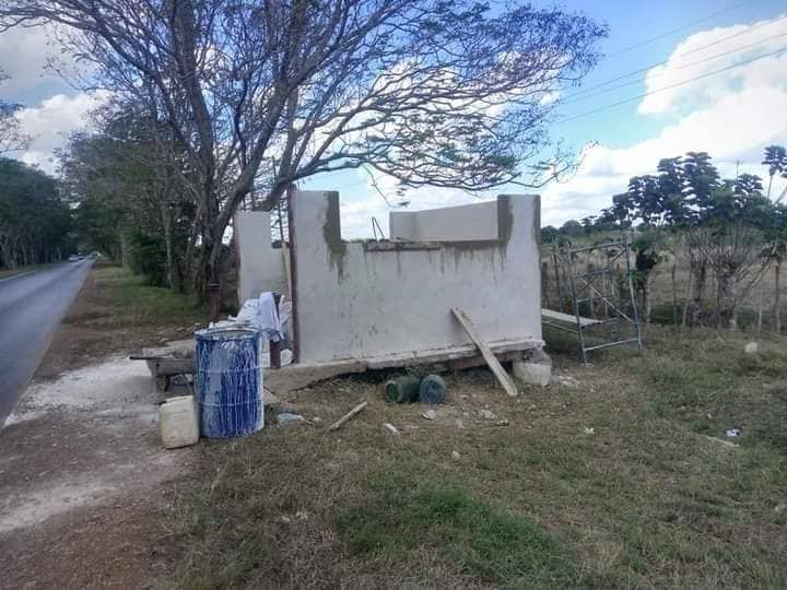 Construcción de paradas en el consejo popular Vicente