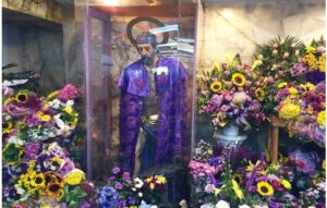 Lee más sobre el artículo Devotos de toda Cuba veneran a San Lázaro en tiempos de crisis