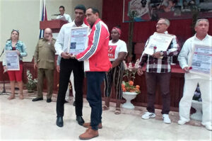Lee más sobre el artículo Campeones y humildad en premiación de los atletas del año en Ciego de Ávila