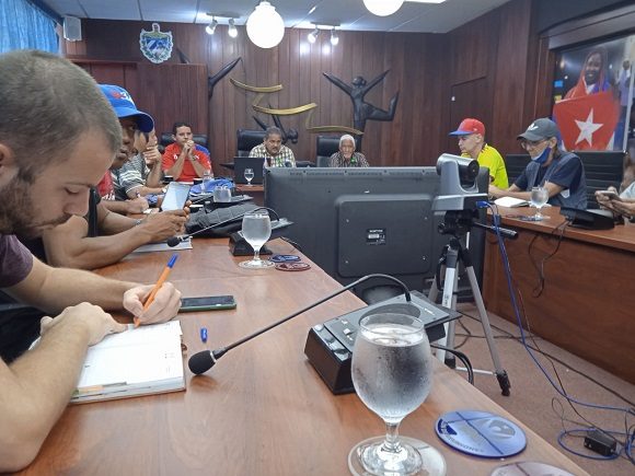 Lee más sobre el artículo Andy Granda y Yarisleidis Cirilo, atletas del año 2022 en Cuba