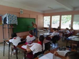 Lee más sobre el artículo Listos educadores chamberos para festejar su día