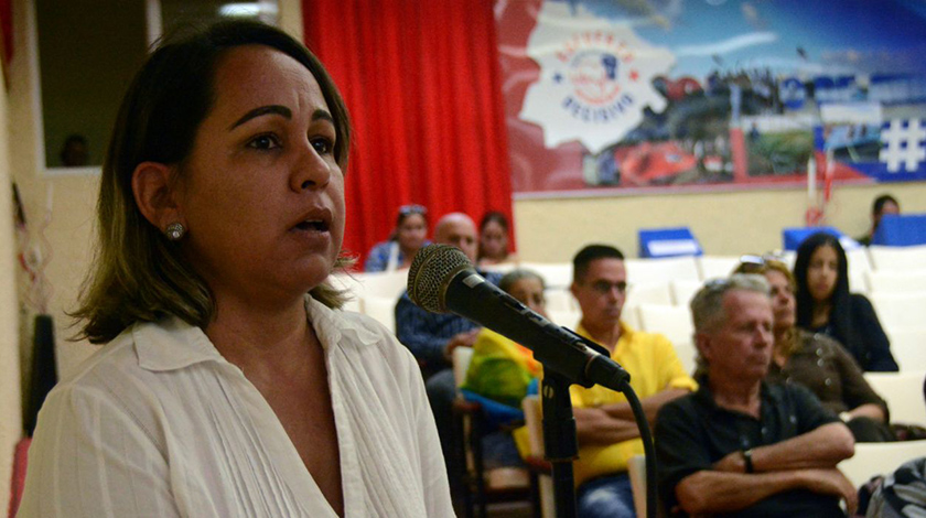 En este momento estás viendo Periodistas avileños se pronuncian por un nuevo modelo de prensa (+Fotos)