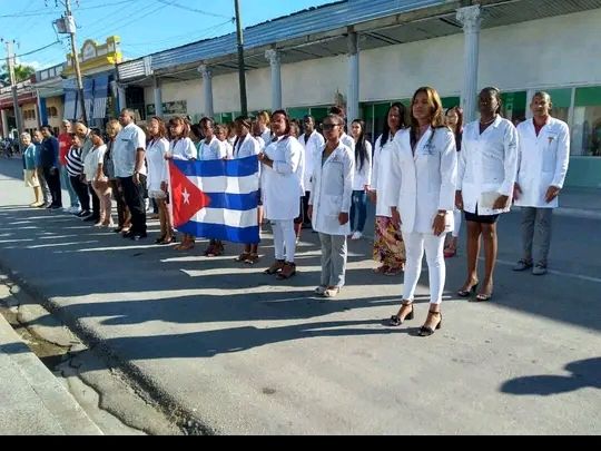 En este momento estás viendo Reforzarán médicos guantanameros servicios en Ciego de Ávila (+Fotos)