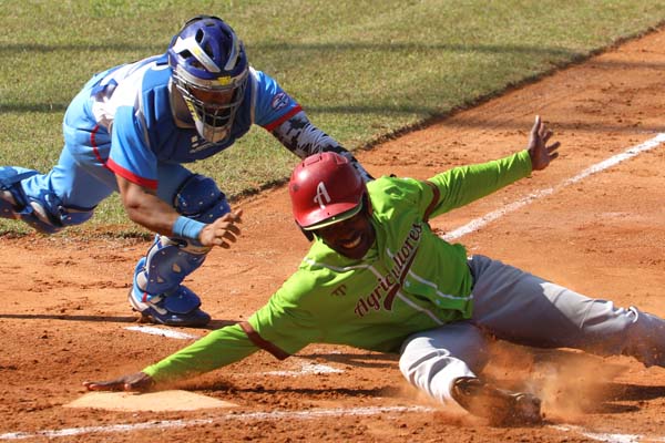 En este momento estás viendo Agricultores aprieta la final de la Liga Élite del Beisbol Cubano
