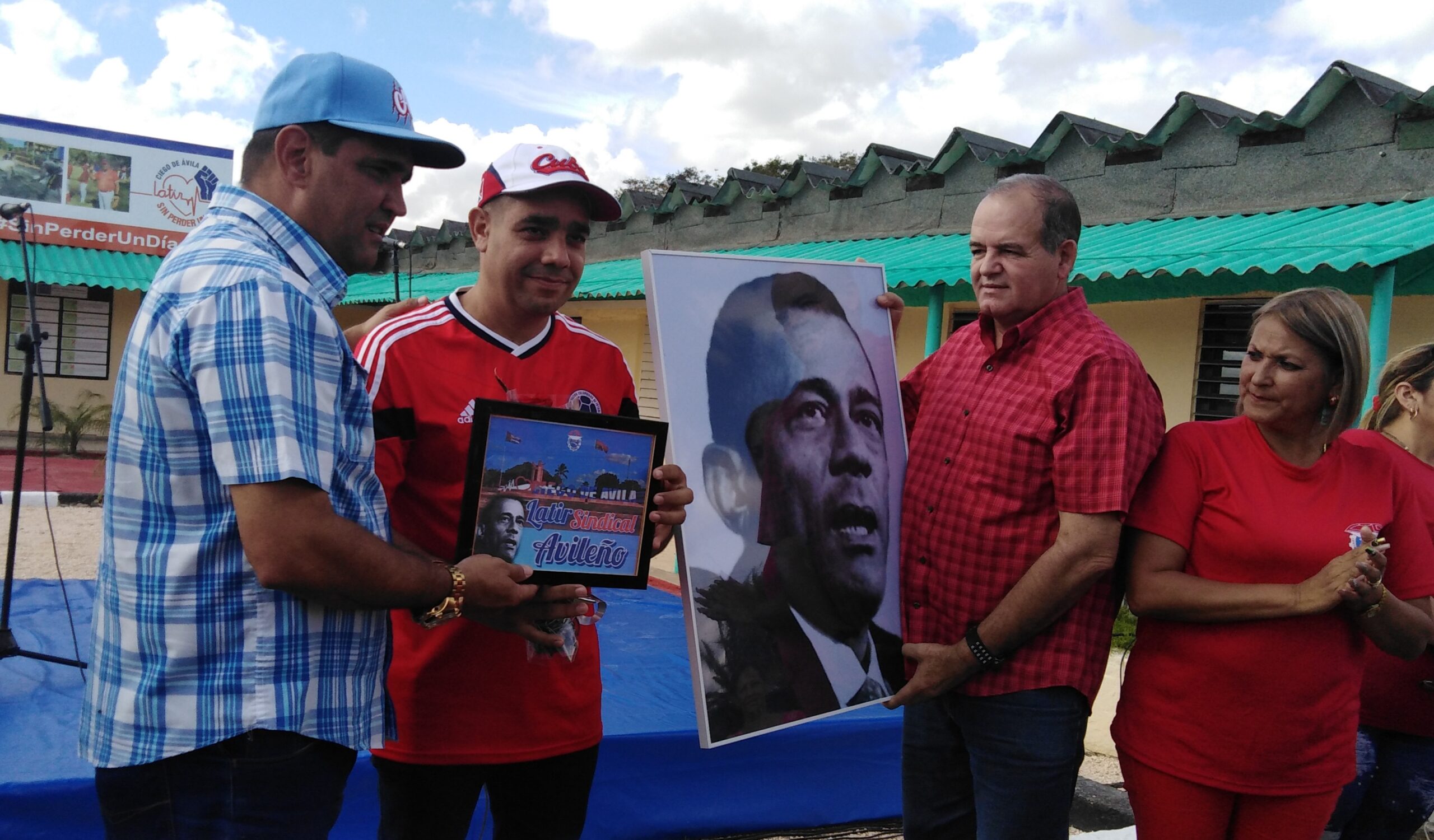 En este momento estás viendo Efectúan acto provincial por aniversario 84 de la CTC (+Fotos)