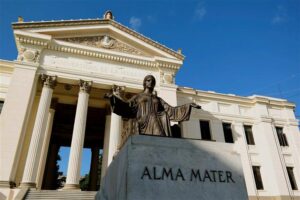 Lee más sobre el artículo Universidad más antigua de Cuba conmemora 295 años de fundada