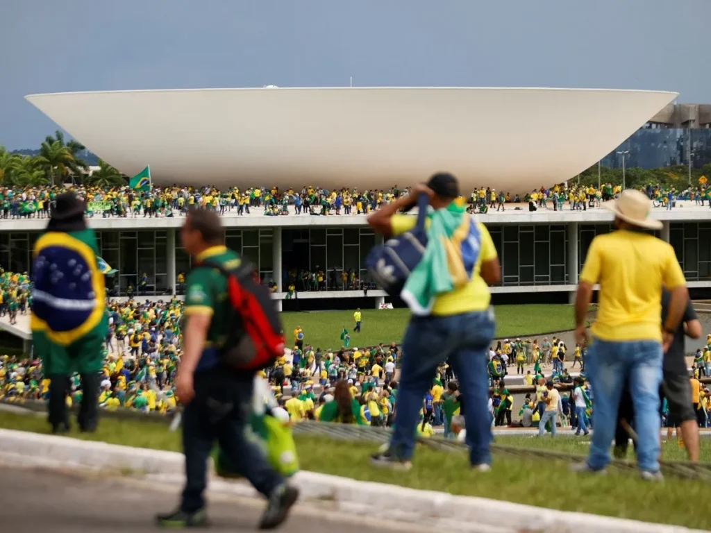 En este momento estás viendo Continúa apoyo mundial a presidente de Brasil ante intento golpista