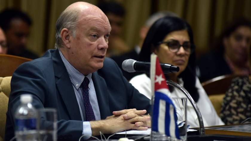 En este momento estás viendo Firman Cuba y Argelia acuerdos para ampliar cooperación (+Fotos)