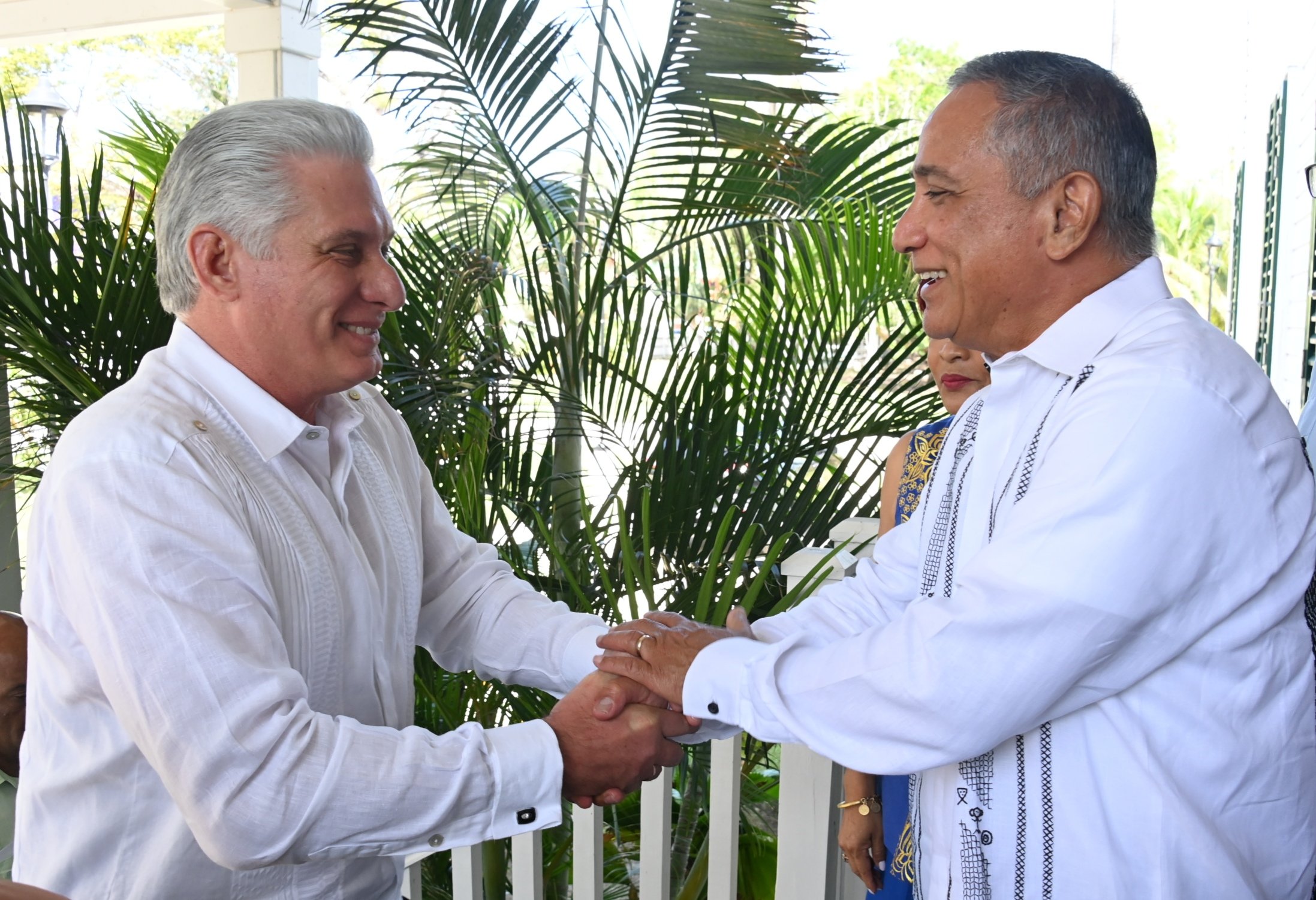 En este momento estás viendo Visita de presidente cubano a Belice reconoce lazos profundos