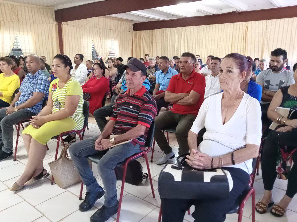 En este momento estás viendo Aprueban en Primero de Enero candidatos a diputados al Parlamento Cubano