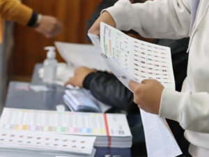 Lee más sobre el artículo Ecuador alerta ante posible manipulación de resultados electorales