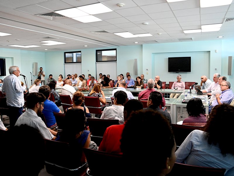 En este momento estás viendo Díaz-Canel: Ustedes tienen que ser como el observatorio del país