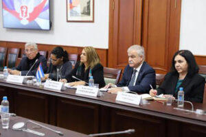 Lee más sobre el artículo Autoridad de Salud de Cuba realiza visita de trabajo a Rusia