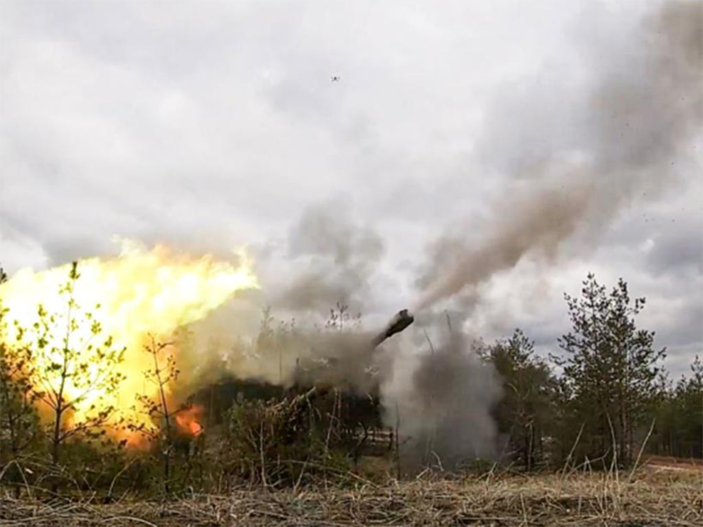 En este momento estás viendo Fuerzas rusas avanzan sobre Márinka en Donetsk