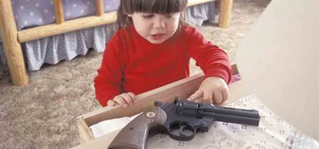 En este momento estás viendo Armas, devastadora pandemia que acecha a los niños en EEUU