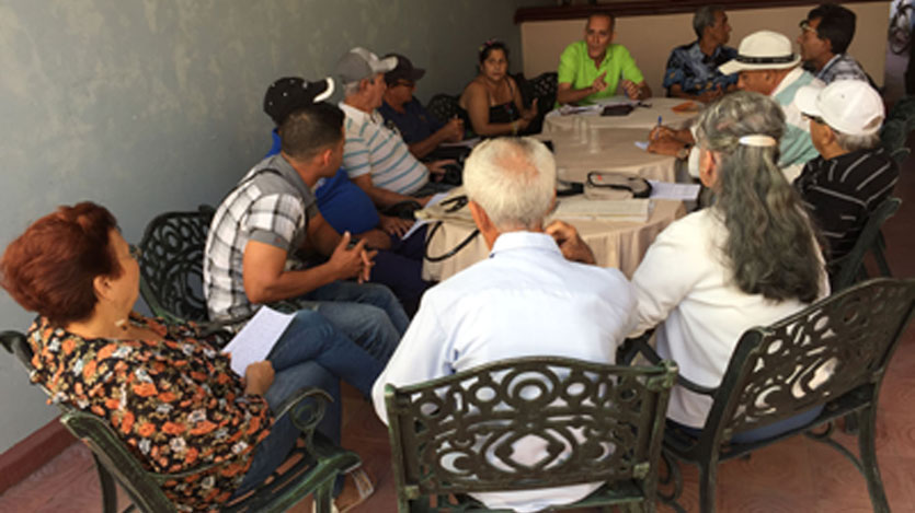 En este momento estás viendo Acogen taller humorístico como opción cultural en Morón