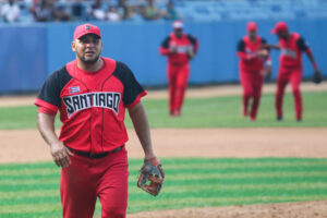 Lee más sobre el artículo Un «avispero» en la cima del béisbol cubano