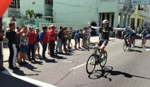 Lee más sobre el artículo Izquierdo dueño de etapa en Vuelta Ciclística al Centro