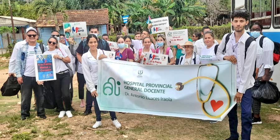 Lee más sobre el artículo Especialistas del hospital avileño prestan servicio en comunidad vulnerable